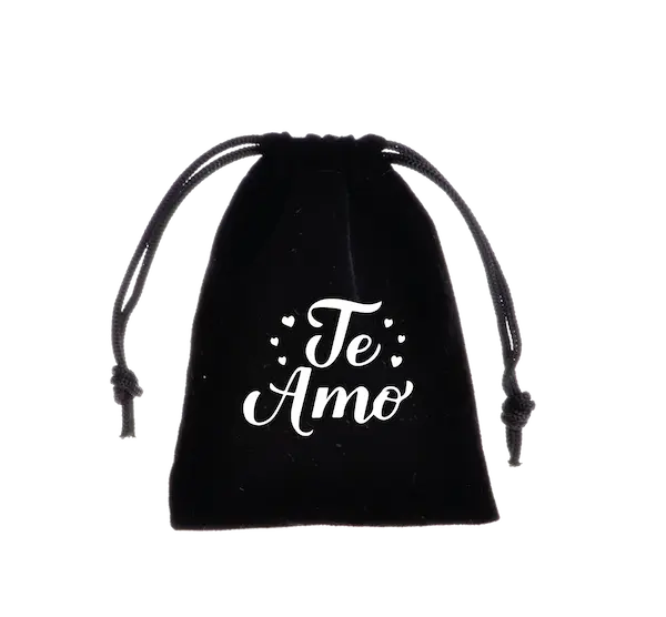 Bolsa de pana personalizada con diseño de frase que dice ''te amo''.