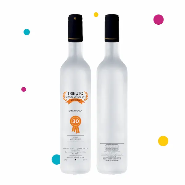 Botella de pisco personalizado con diseño de aniversario de empresa