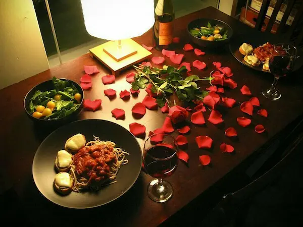 cenas romantica como sorpresas para aniversarios