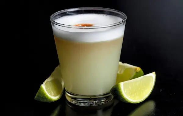 Los inmortales: anatomía de los clásicos entre los cocteles peruanos